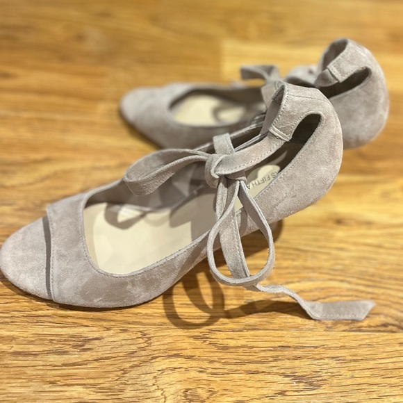 Saks Fifth Ave Clara Ankle Lace Up Heels Size 7 - Picture 3 of 9